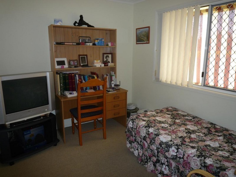 73 North Street, Point Vernon QLD 4655
