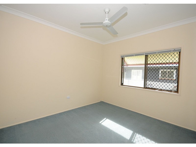73 Dayman Street, Urangan QLD 4655