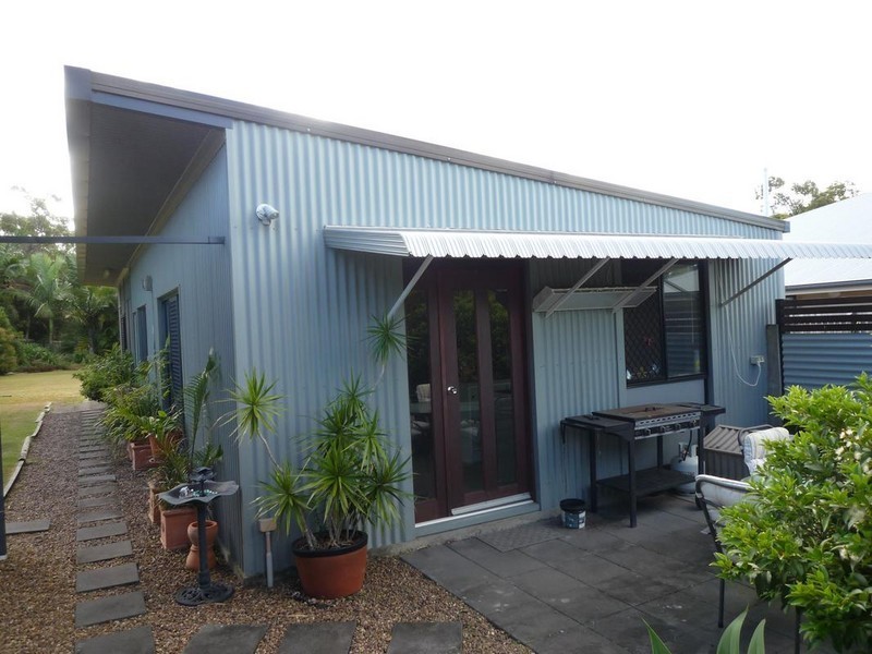 73 Honiton Street, Torquay QLD 4655