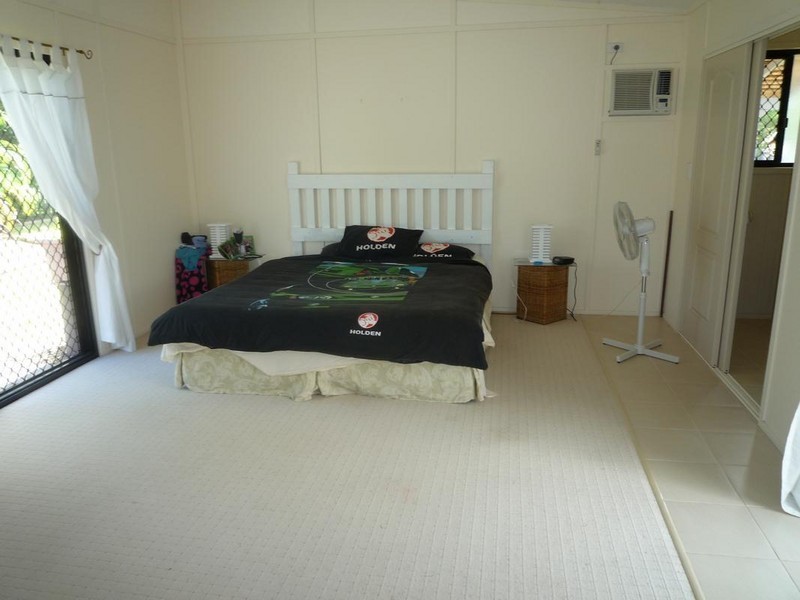 73 Honiton Street, Torquay QLD 4655