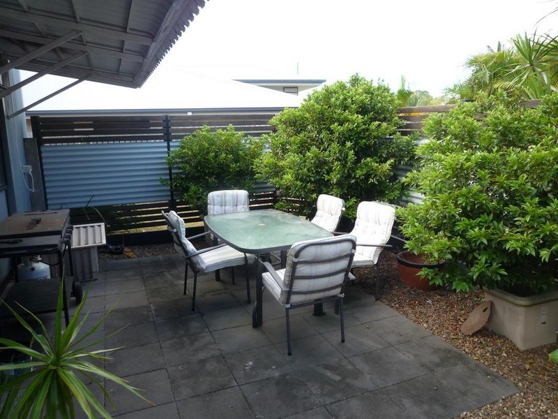 73 Honiton Street, Torquay QLD 4655