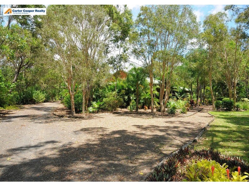 22 Senor Avenue, Urangan QLD 4655
