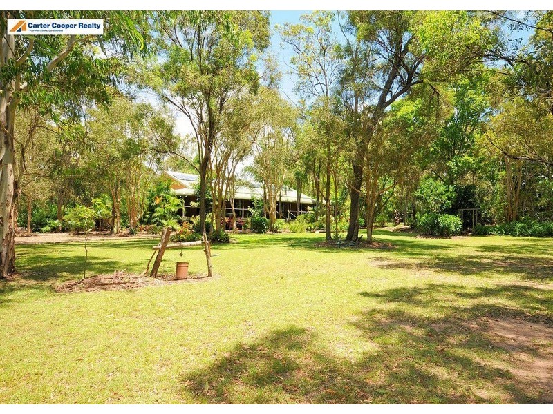 22 Senor Avenue, Urangan QLD 4655