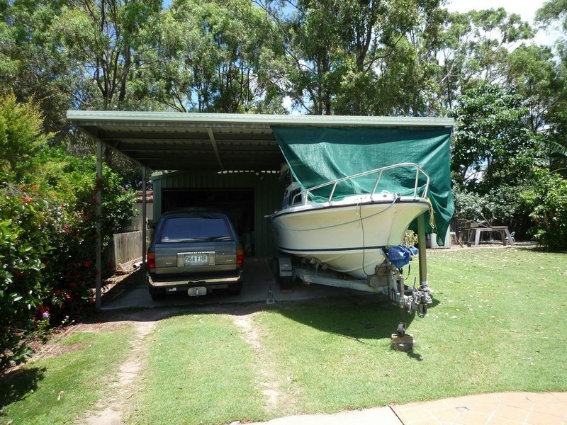 90 Lauren Street, Urangan QLD 4655