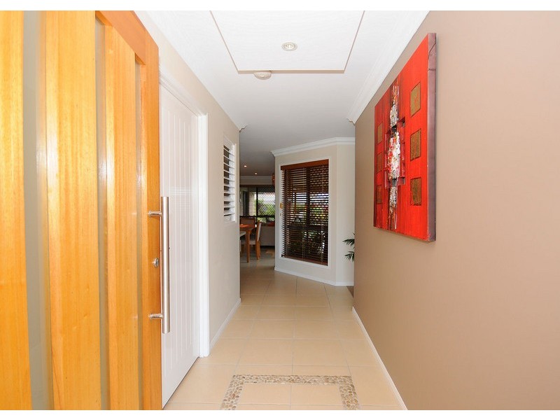 6 Kirriemuir Crt, Kawungan QLD 4655