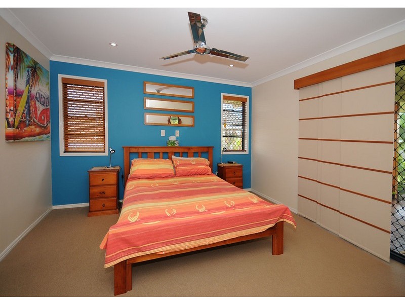 6 Kirriemuir Crt, Kawungan QLD 4655
