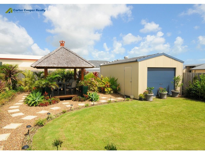 6 Kirriemuir Crt, Kawungan QLD 4655