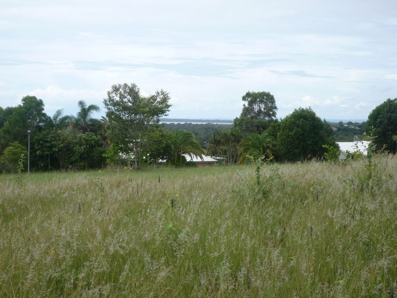85  Straits Outlook, Craignish QLD 4655