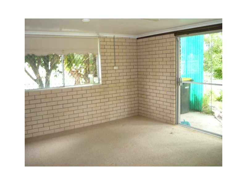 4 Jacaranda Street, Torquay QLD 4655