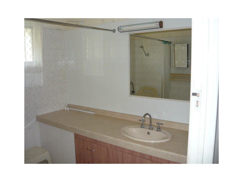 4 Jacaranda Street, Torquay QLD 4655