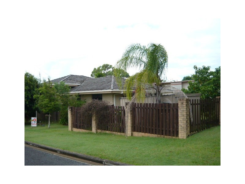 4 Jacaranda Street, Torquay QLD 4655