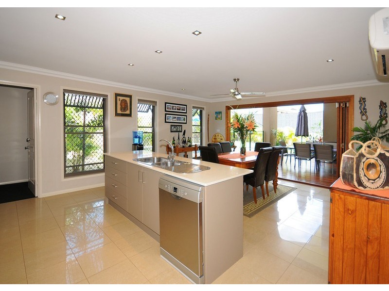 17 Parklands Bvd, Wondunna QLD 4655