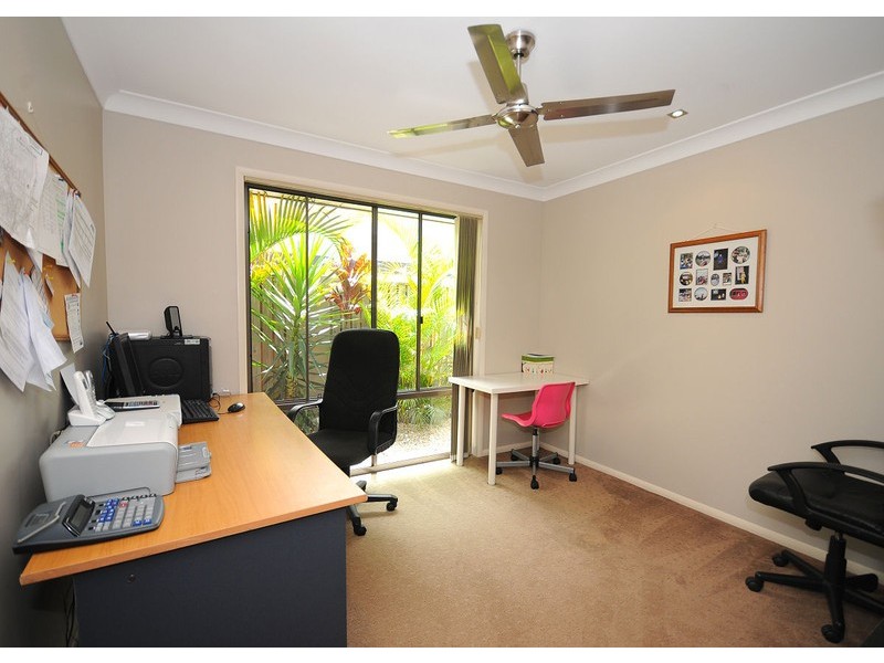 17 Parklands Bvd, Wondunna QLD 4655