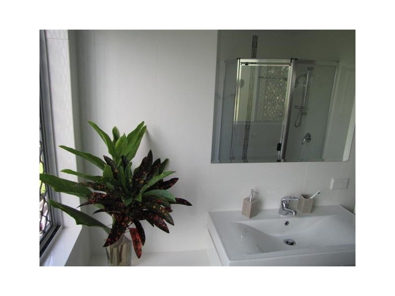 55a Esplanade, Point Vernon QLD 4655