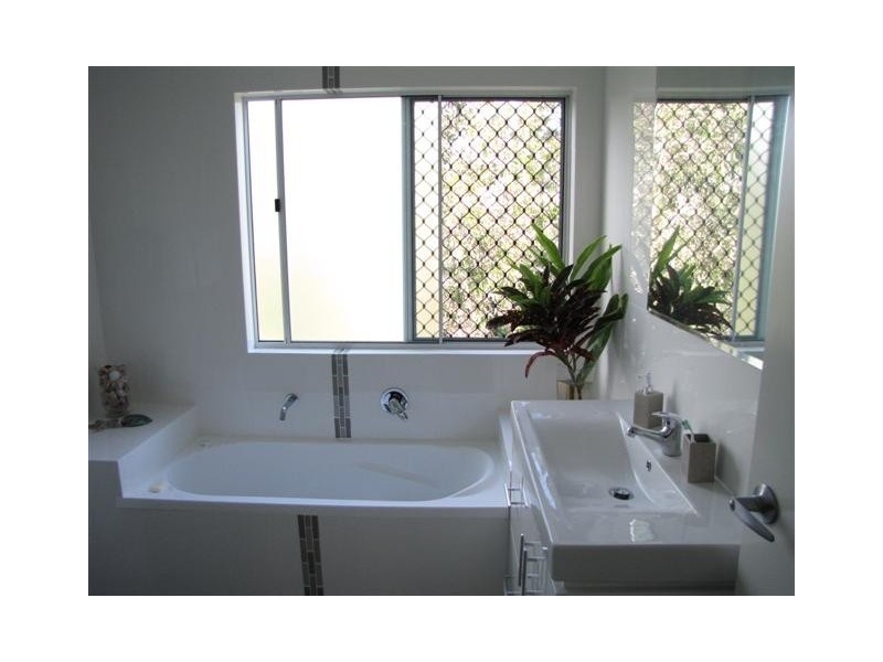 55a Esplanade, Point Vernon QLD 4655