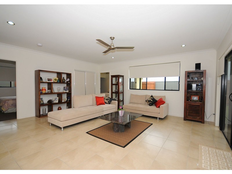 205 Long Street, Point Vernon QLD 4655