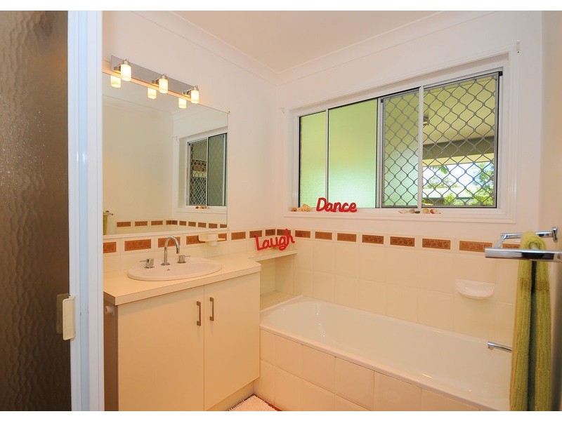 3 Rosewood Avenue, Wondunna QLD 4655