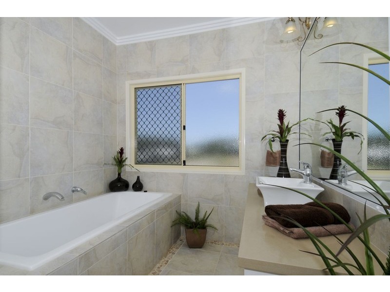 13 Conservation Drive, Urraween QLD 4655