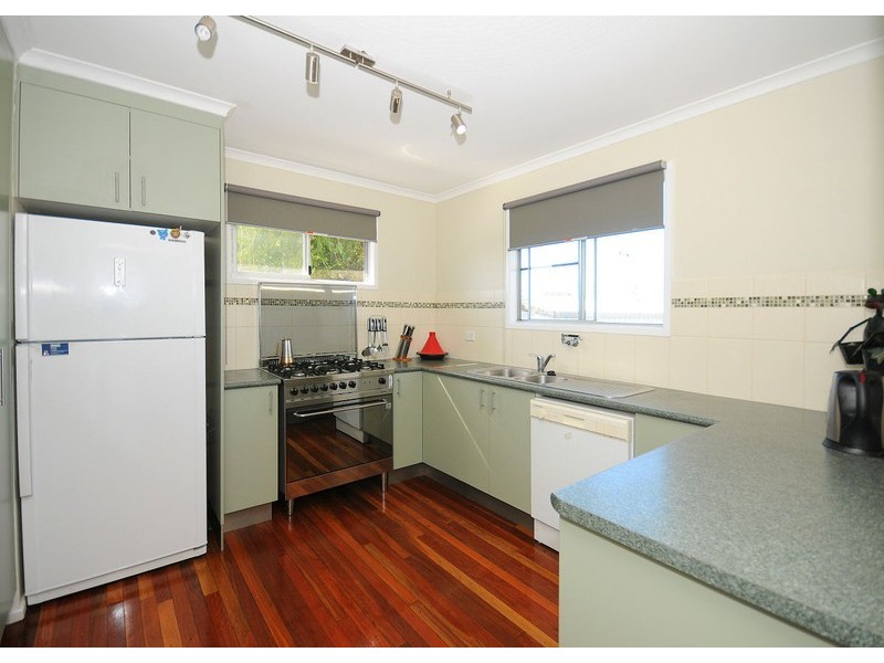 13 Hillcrest Avenue, Scarness QLD 4655