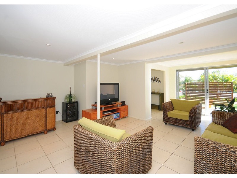 13 Hillcrest Avenue, Scarness QLD 4655
