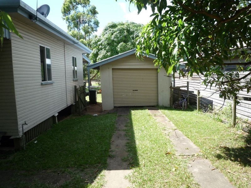 52 Stephenson Street, Scarness QLD 4655