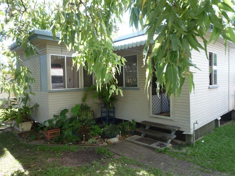 52 Stephenson Street, Scarness QLD 4655