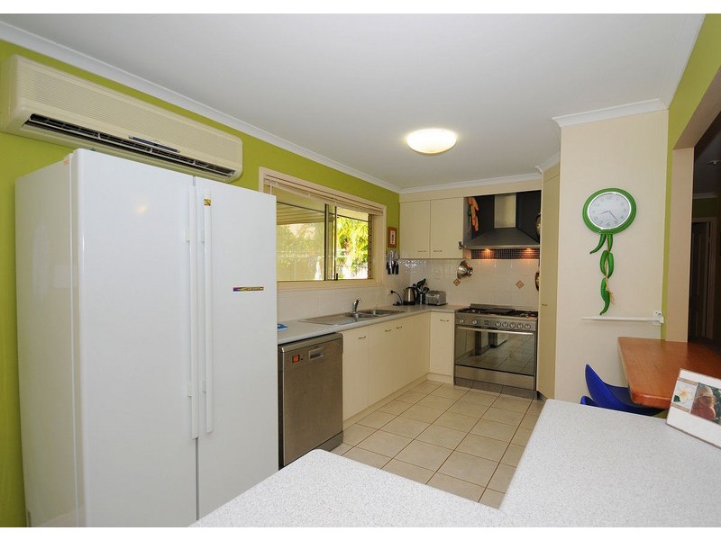 3 Benson Close, Urraween QLD 4655