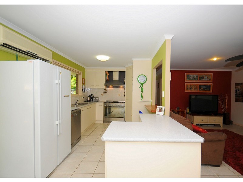 3 Benson Close, Urraween QLD 4655