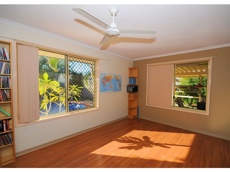 3 Benson Close, Urraween QLD 4655