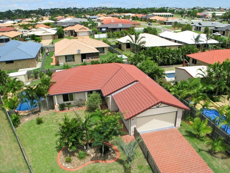 3 Benson Close, Urraween QLD 4655