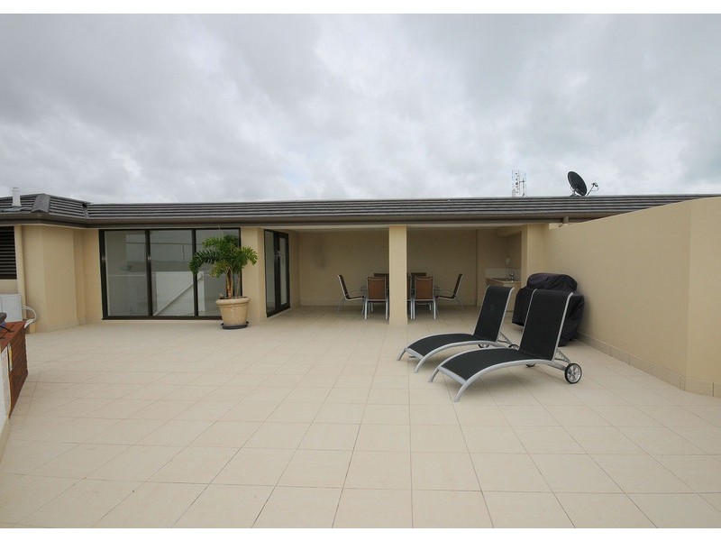 606/468 Esplanade, Torquay QLD 4655