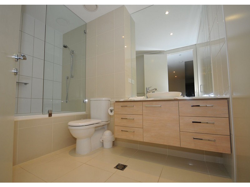 606/468 Esplanade, Torquay QLD 4655
