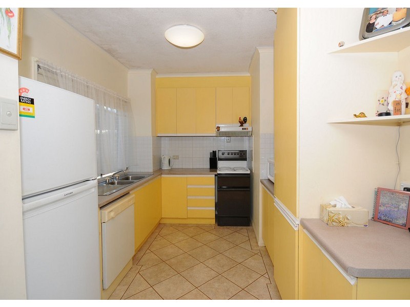 1/3 Beach Road, Pialba QLD 4655