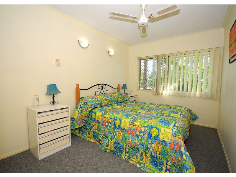 1/3 Beach Road, Pialba QLD 4655