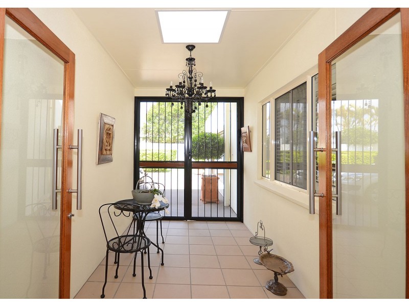 140 Esplanade, Point Vernon QLD 4655