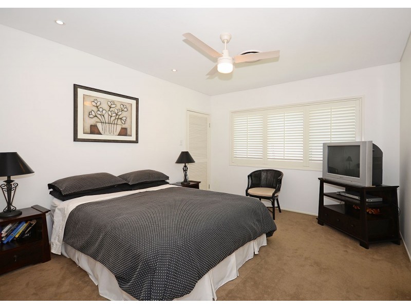 140 Esplanade, Point Vernon QLD 4655