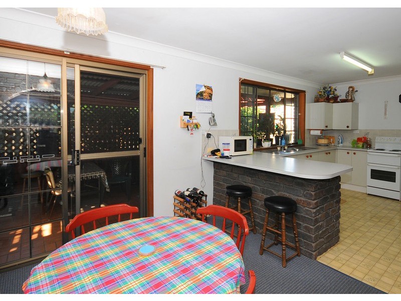 32 Barker Street, Point Vernon QLD 4655