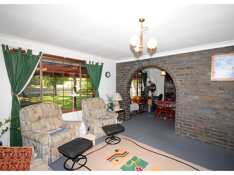 32 Barker Street, Point Vernon QLD 4655