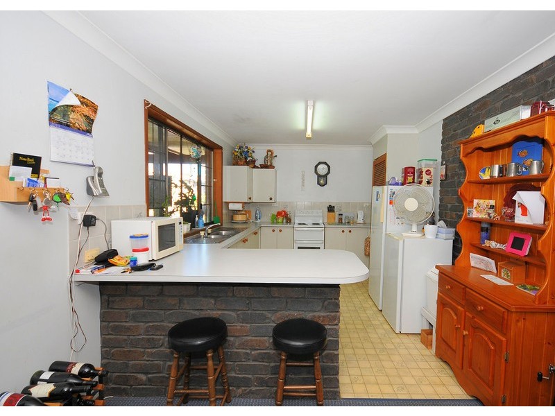 32 Barker Street, Point Vernon QLD 4655