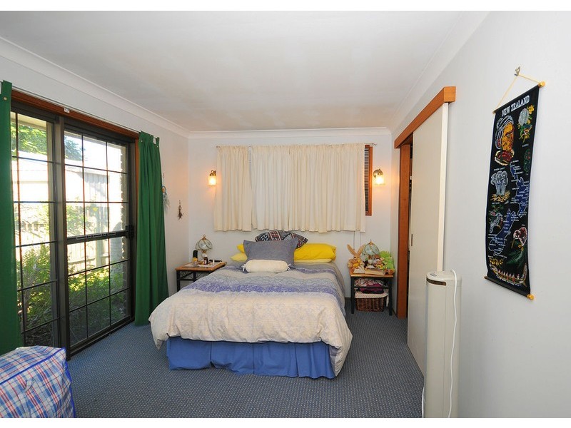 32 Barker Street, Point Vernon QLD 4655