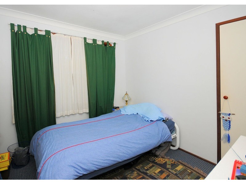 32 Barker Street, Point Vernon QLD 4655