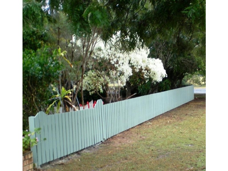 32 Barker Street, Point Vernon QLD 4655