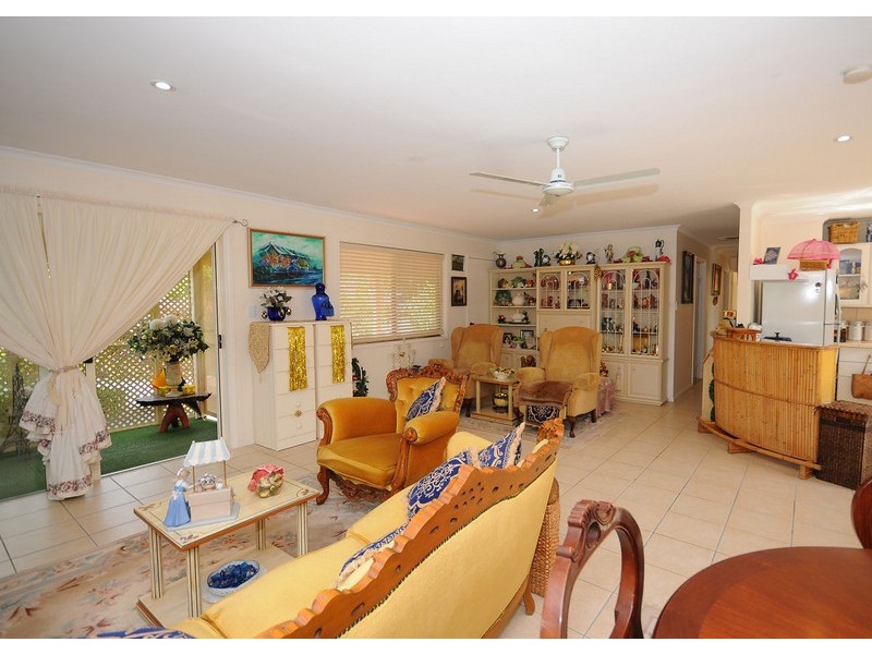 11 Lakeside Court, Torquay QLD 4655