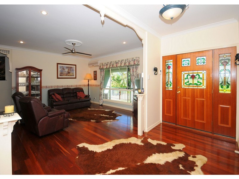 8 Raward Road, Wondunna QLD 4655