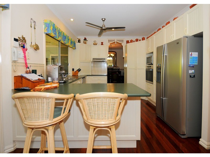 8 Raward Road, Wondunna QLD 4655