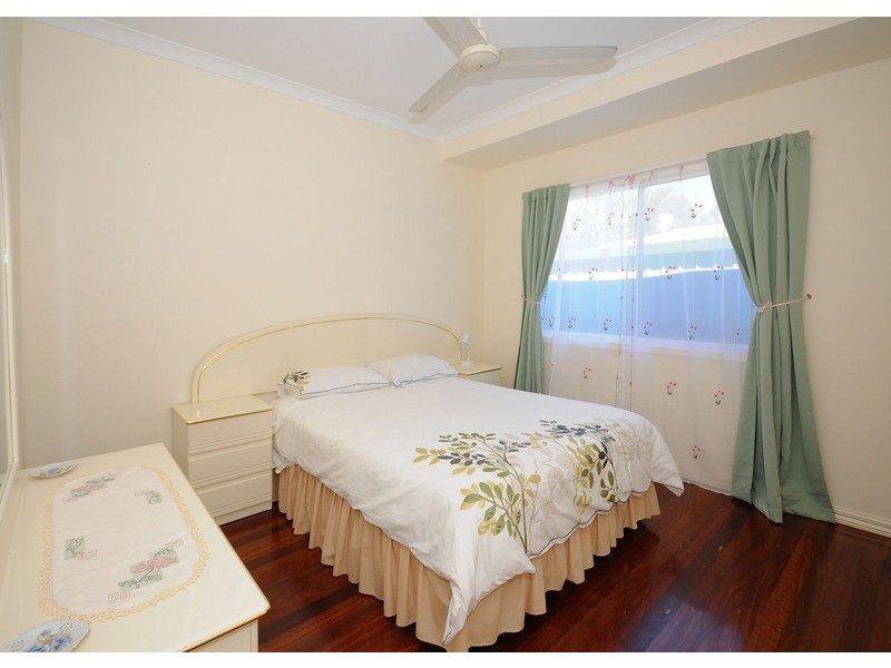 8 Raward Road, Wondunna QLD 4655