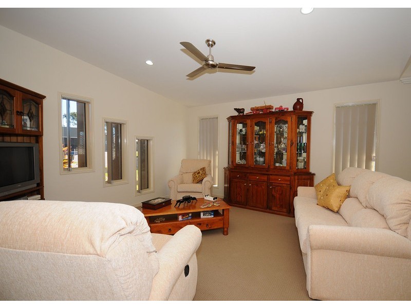 6 Chelsea Court, Urraween QLD 4655