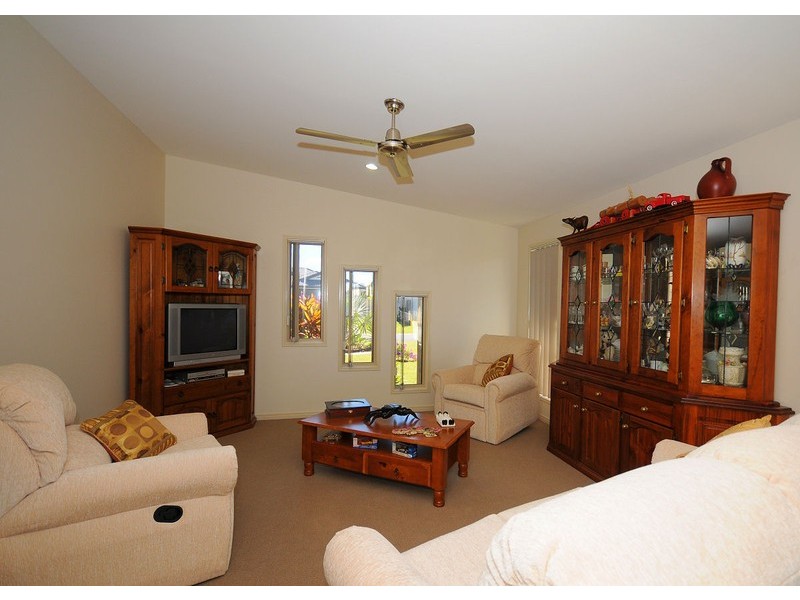 6 Chelsea Court, Urraween QLD 4655