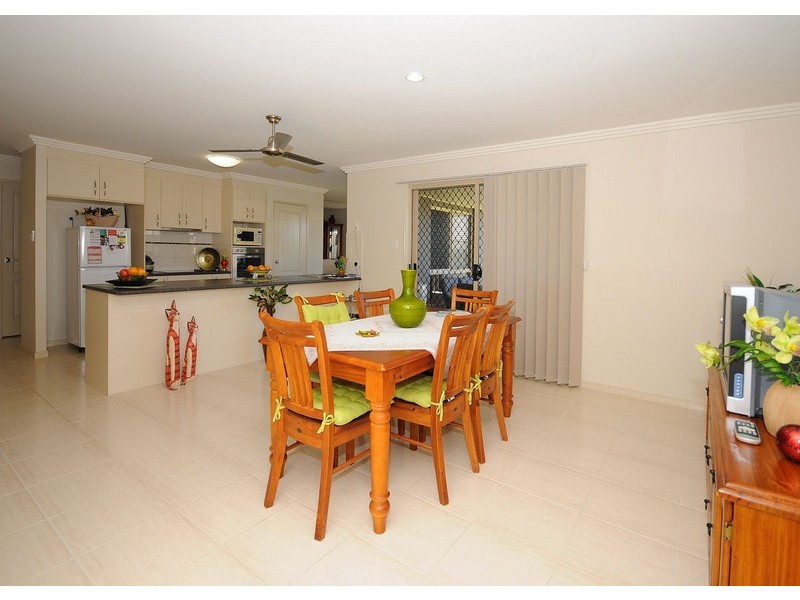 6 Chelsea Court, Urraween QLD 4655
