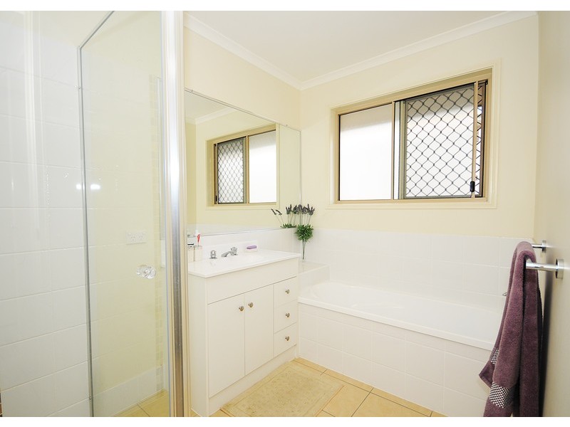 20 Picadilly Cct, Urraween QLD 4655